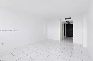 13155 Ixora Ct, North Miami, FL 33181 - Photo 12