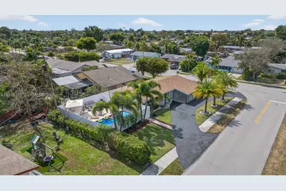268 SE 8th Ave, Deerfield Beach, FL 33441 - Photo 36