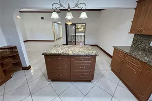19750 Cypress Ct, Hialeah, FL 33015 - Photo 14
