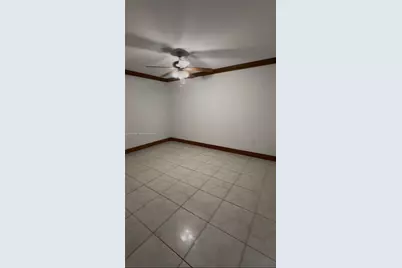 19750 Cypress Ct, Hialeah, FL 33015 - Photo 16
