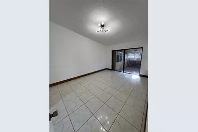 19750 Cypress Ct, Hialeah, FL 33015 - Photo 18