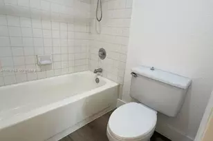 17298 NW 60th Ct, Hialeah, FL 33015 - Photo 10