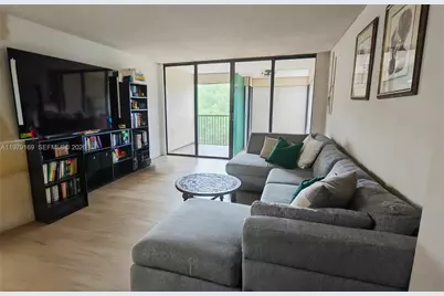 2802 N 46 Ave #520B, Hollywood, FL 33021 - Photo 1