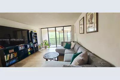 2802 N 46 Ave #520B, Hollywood, FL 33021 - Photo 2