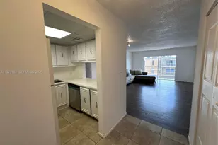 4848 NW 24th Ct, Lauderdale Lakes, FL 33313 - Photo 2