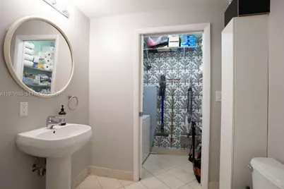 1900 N Bayshore Dr #2018, Miami, FL 33132 - Photo 18