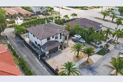 13676 SW 33rd Ter, Miami, FL 33175 - Photo 4