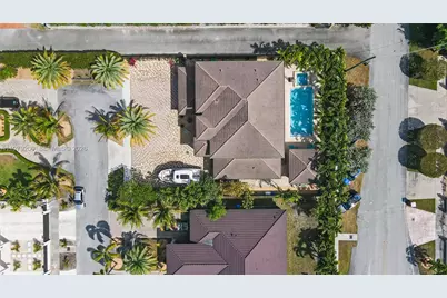 13676 SW 33rd Ter, Miami, FL 33175 - Photo 2