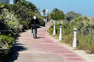 7700 Collins Ave, Miami Beach, FL 33141 - Photo 26