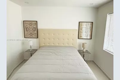 7700 Collins Ave #5, Miami Beach, FL 33141 - Photo 10
