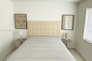 7700 Collins Ave, Miami Beach, FL 33141 - Photo 10