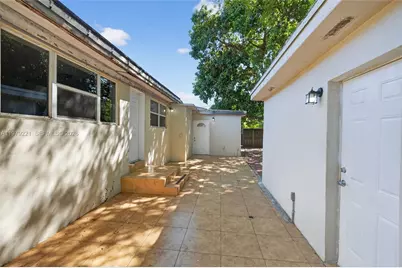 1980 SW 32nd Ave, Miami, FL 33145 - Photo 22