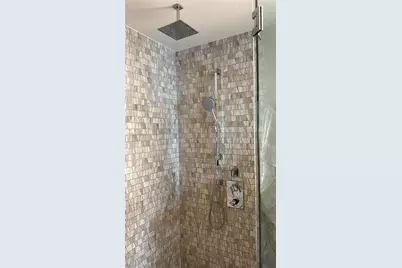 88 SW 7th St #810, Miami, FL 33130 - Photo 4