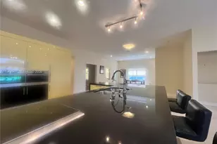 803 Vista Meadows Dr, Weston, FL 33327 - Photo 10