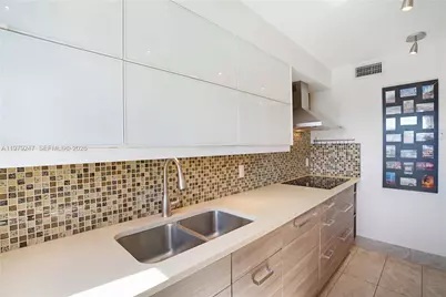 245 18th St #902, Miami Beach, FL 33139 - Photo 22