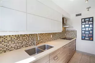 245 18th St, Miami Beach, FL 33139 - Photo 22