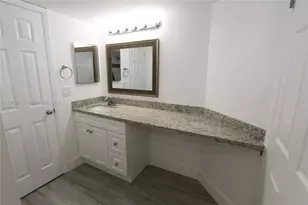 2831 N Oakland Forest Dr, Oakland Park, FL 33309 - Photo 14