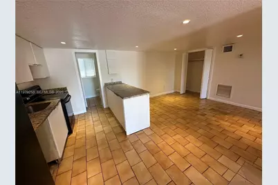 13210 NE 3rd Ave #R, North Miami, FL 33161 - Photo 2