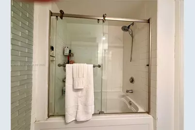 10 SW South River Dr #715, Miami, FL 33130 - Photo 12