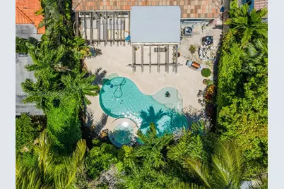 8927 Hawthorne Ave, Surfside, FL 33154 - Photo 28