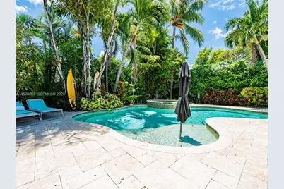 8927 Hawthorne Ave, Surfside, FL 33154 - Photo 10