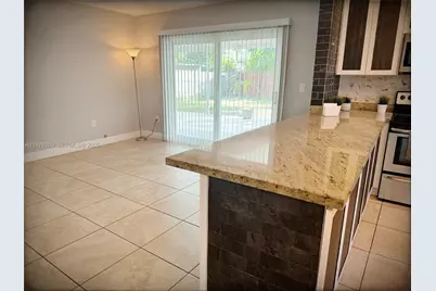 4734 SW 4th St, Miami, FL 33134 - Photo 6