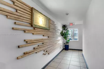 2615 Collins Ave #21, Miami Beach, FL 33140 - Photo 2