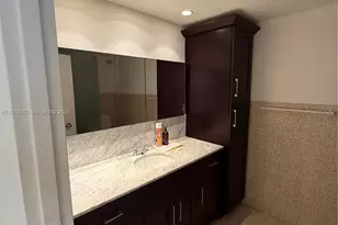 5255 Collins Ave, Miami Beach, FL 33140 - Photo 4