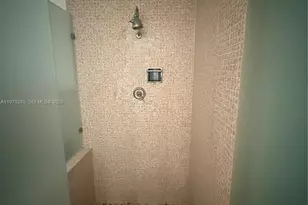 5255 Collins Ave, Miami Beach, FL 33140 - Photo 6