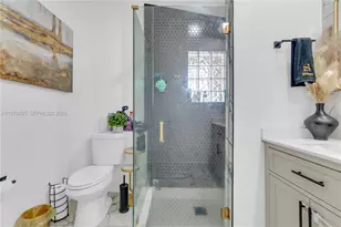 9900 S Grand Duke Cir, Tamarac, FL 33321 - Photo 14