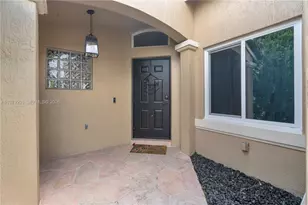 9900 S Grand Duke Cir, Tamarac, FL 33321 - Photo 2