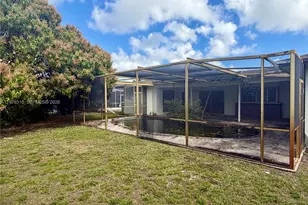 1761 SW 55th Ave, Plantation, FL 33317 - Photo 4