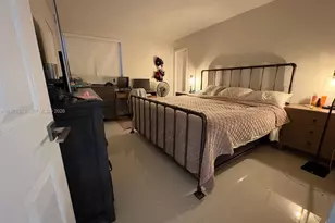 10280 NW 9th St Cir, Miami, FL 33172 - Photo 12