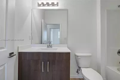 1121 NW 41st Ln, Lauderhill, FL 33313 - Photo 10