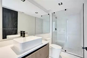 3530 Mystic Pointe Dr, Aventura, FL 33180 - Photo 16