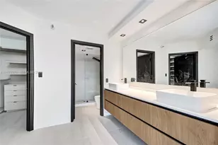 3530 Mystic Pointe Dr, Aventura, FL 33180 - Photo 28