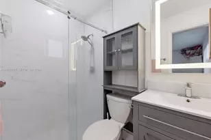 1101 NW 86th Terrace, Pembroke Pines, FL 33024 - Photo 18