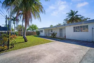 1780 NE 146th St, Miami, FL 33181 - Photo 1