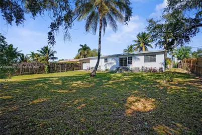 1780 NE 146th St #A, Miami, FL 33181 - Photo 6