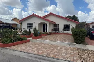910 SW 140th Ave, Miami, FL 33184 - Photo 1