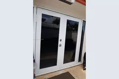 910 SW 140th Ave, Miami, FL 33184 - Photo 4