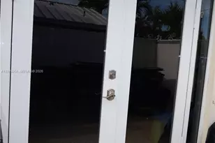 910 SW 140th Ave, Miami, FL 33184 - Photo 4