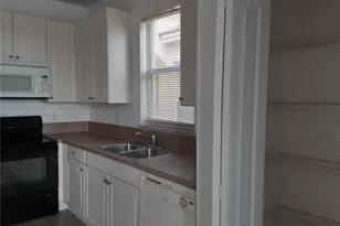 3760 NE 9th Ct, Homestead, FL 33033 - Photo 6