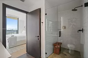 398 NE 5th St, Miami, FL 33132 - Photo 26