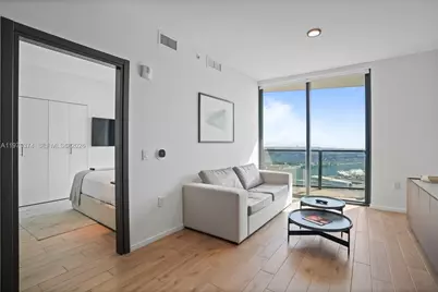 398 NE 5th St #4410, Miami, FL 33132 - Photo 8