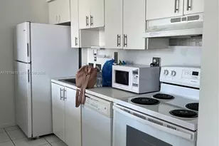 7420 W 20th Ave, Hialeah, FL 33016 - Photo 6