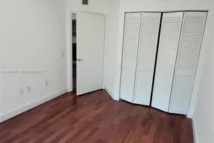 41 SE 5th St, Miami, FL 33131 - Photo 6