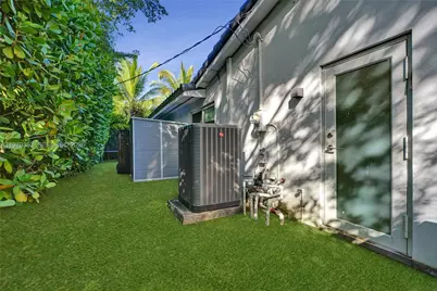 2301 NE 196th St, Miami, FL 33180 - Photo 60