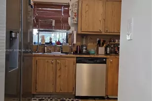 750 NE 199th St, Miami, FL 33179 - Photo 34