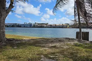 750 NE 199th St, Miami, FL 33179 - Photo 48